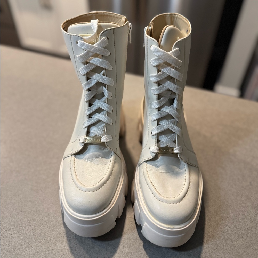 Stylish White Lace-Up Women's Boots